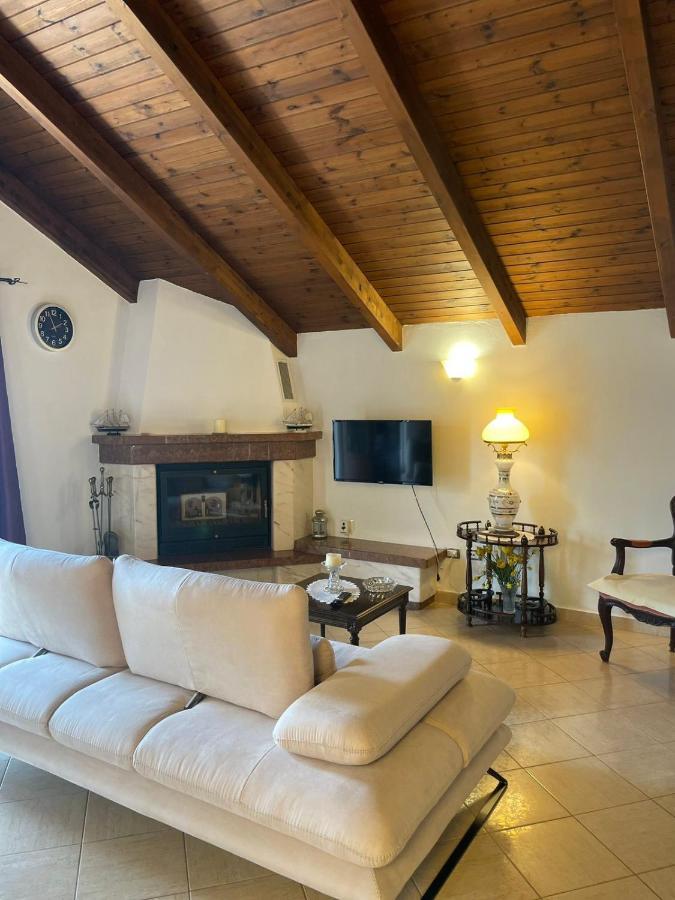 Apartments Athina Орикум Экстерьер фото