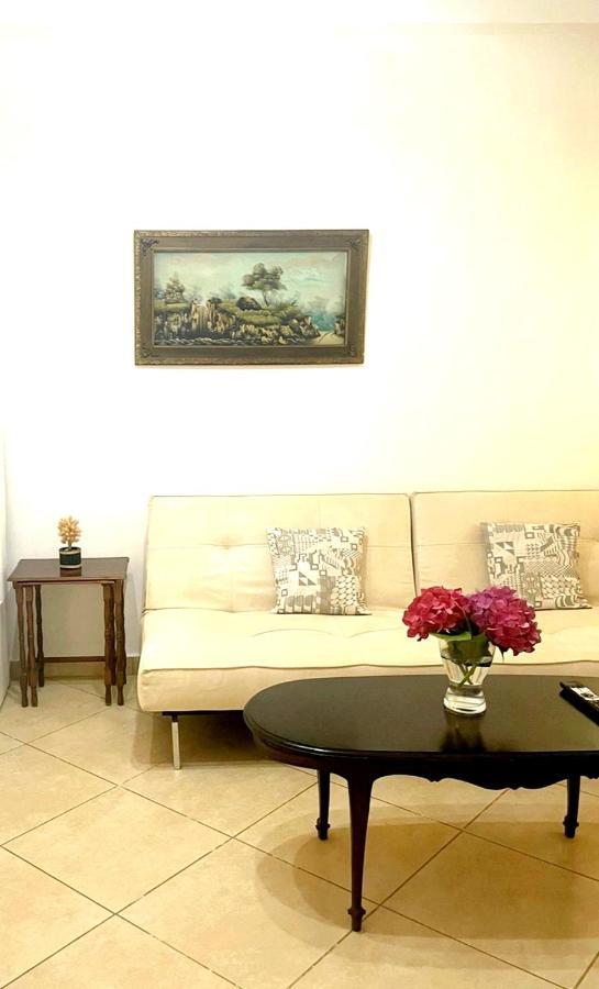 Apartments Athina Орикум Экстерьер фото