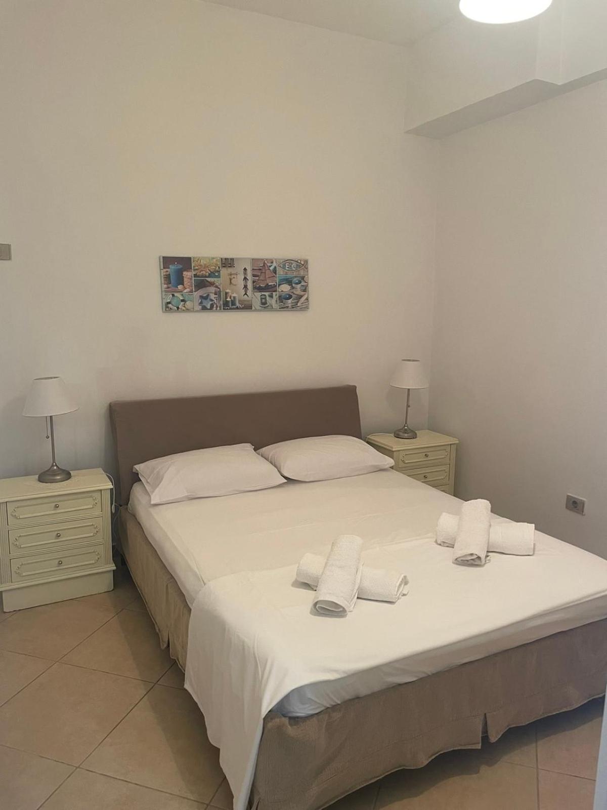Apartments Athina Орикум Экстерьер фото