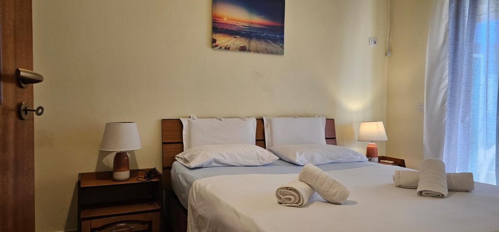 Apartments Athina Орикум Экстерьер фото