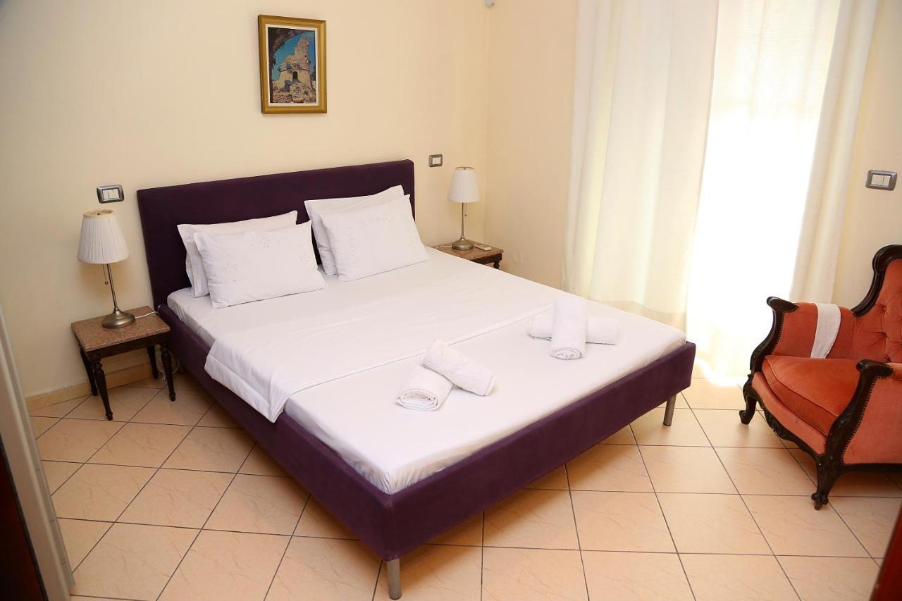 Apartments Athina Орикум Экстерьер фото