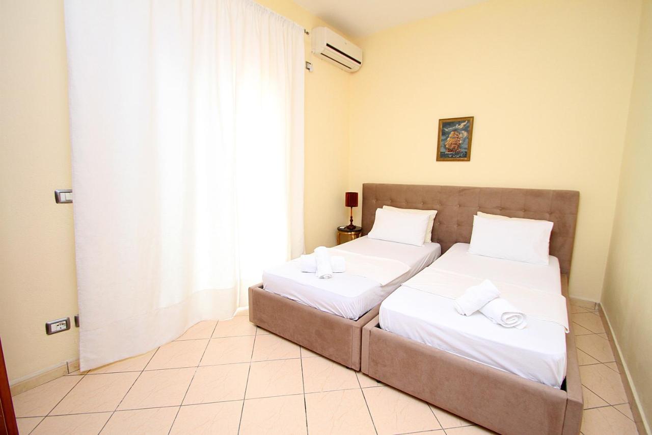 Apartments Athina Орикум Экстерьер фото