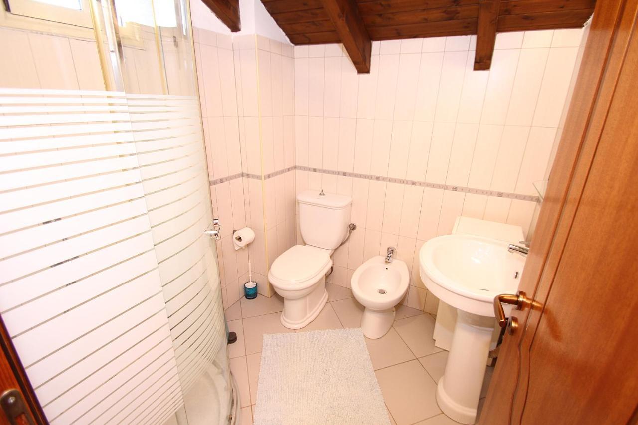 Apartments Athina Орикум Экстерьер фото